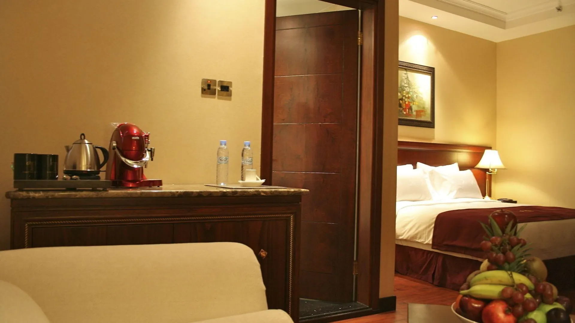 Trianon Royal Hotel Αμπού Ντάμπι