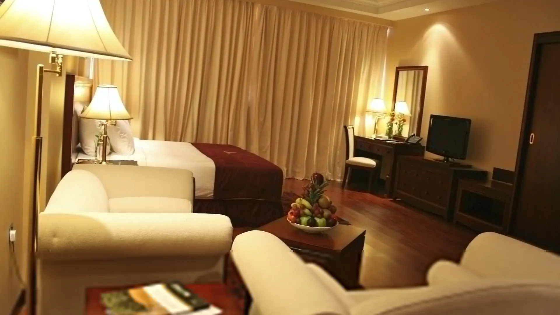 Trianon Royal Hotel Αμπού Ντάμπι