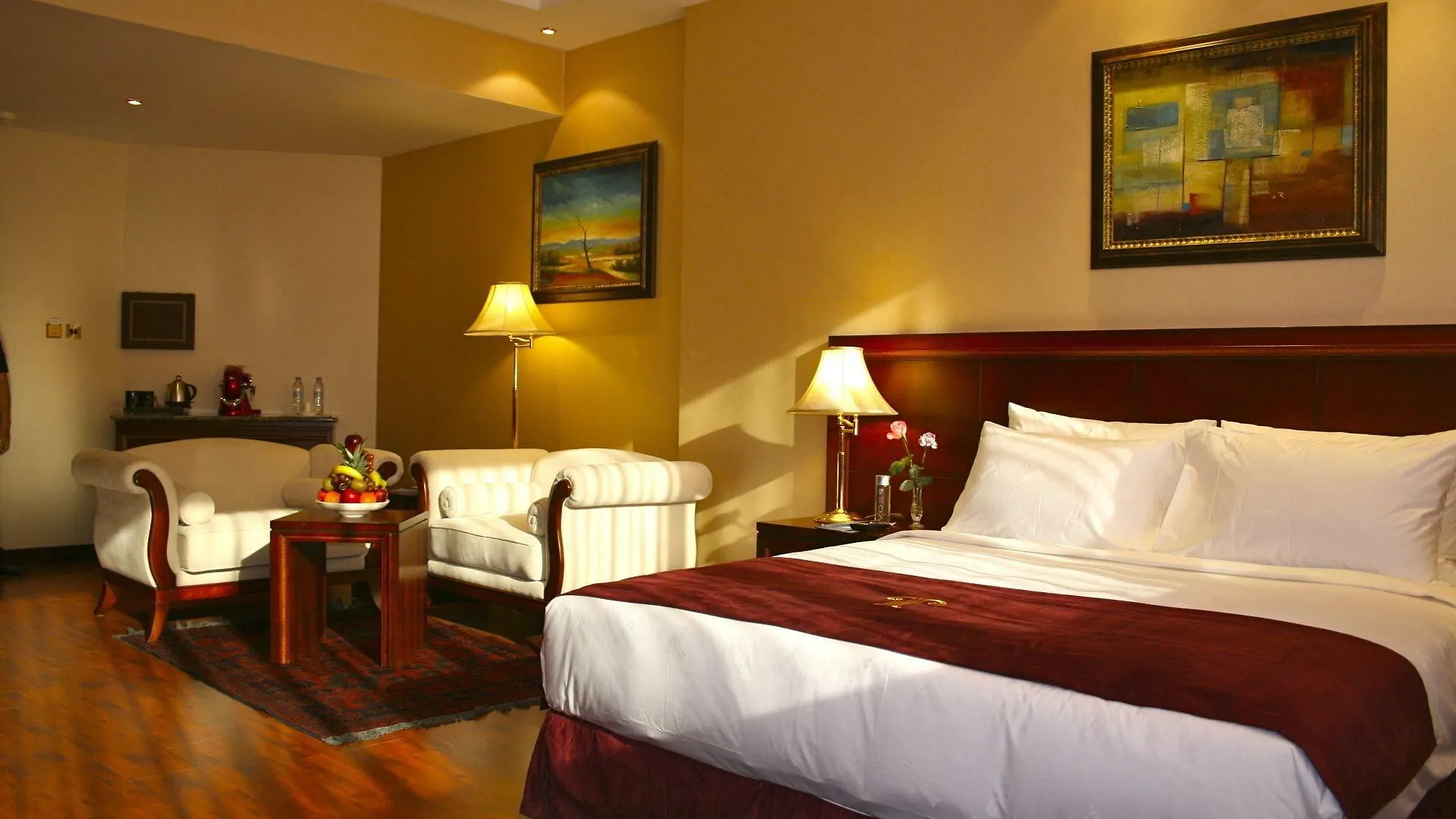 Trianon Royal Hotel Αμπού Ντάμπι