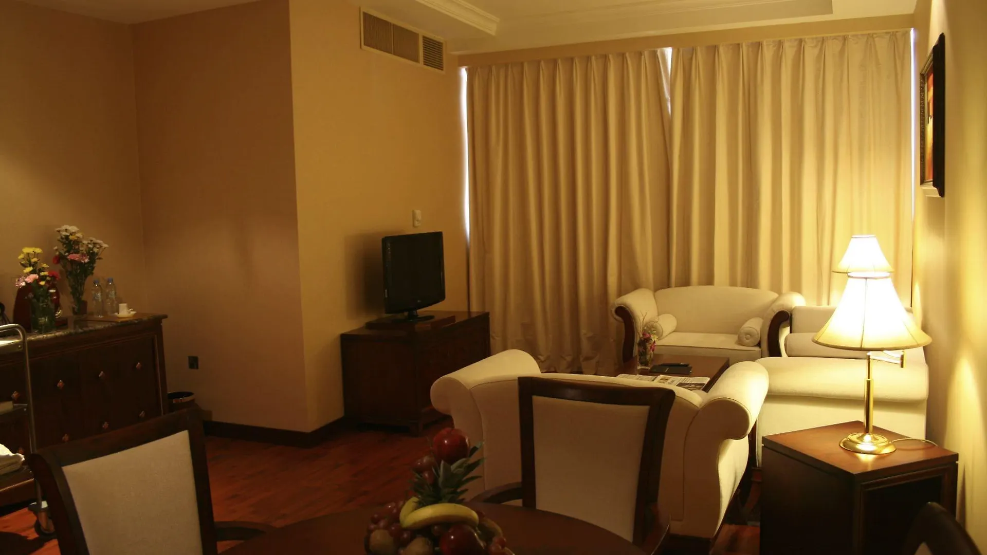 Trianon Royal Hotel Αμπού Ντάμπι