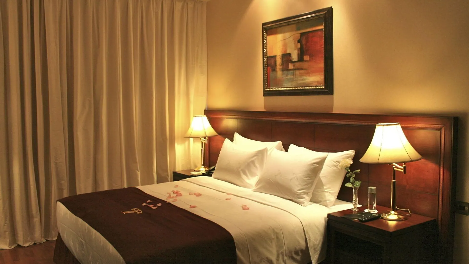 Trianon Royal Hotel Αμπού Ντάμπι Ηνωμένα Αραβικά Εμιράτα