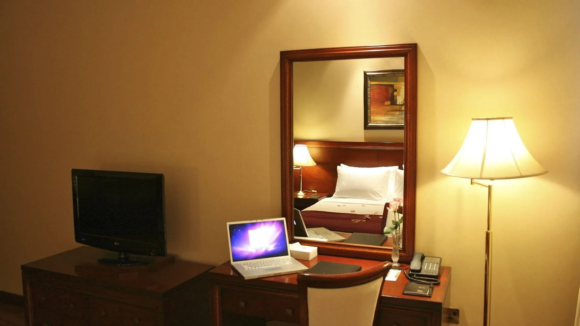 Trianon Royal Hotel Αμπού Ντάμπι